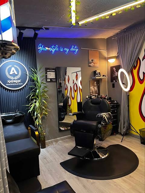 Estación de trabajo e instalaciones de Barbería Pedro